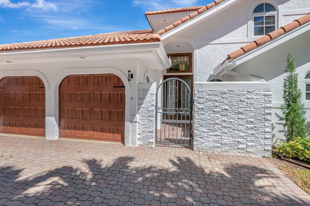 待售: $2,100,000 (6 贝兹, 6 浴室, 5958 平方英尺)