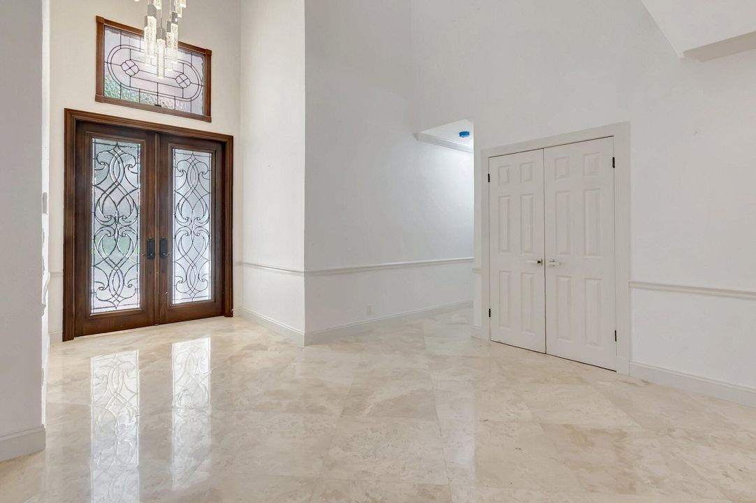 待售: $2,100,000 (6 贝兹, 6 浴室, 5958 平方英尺)