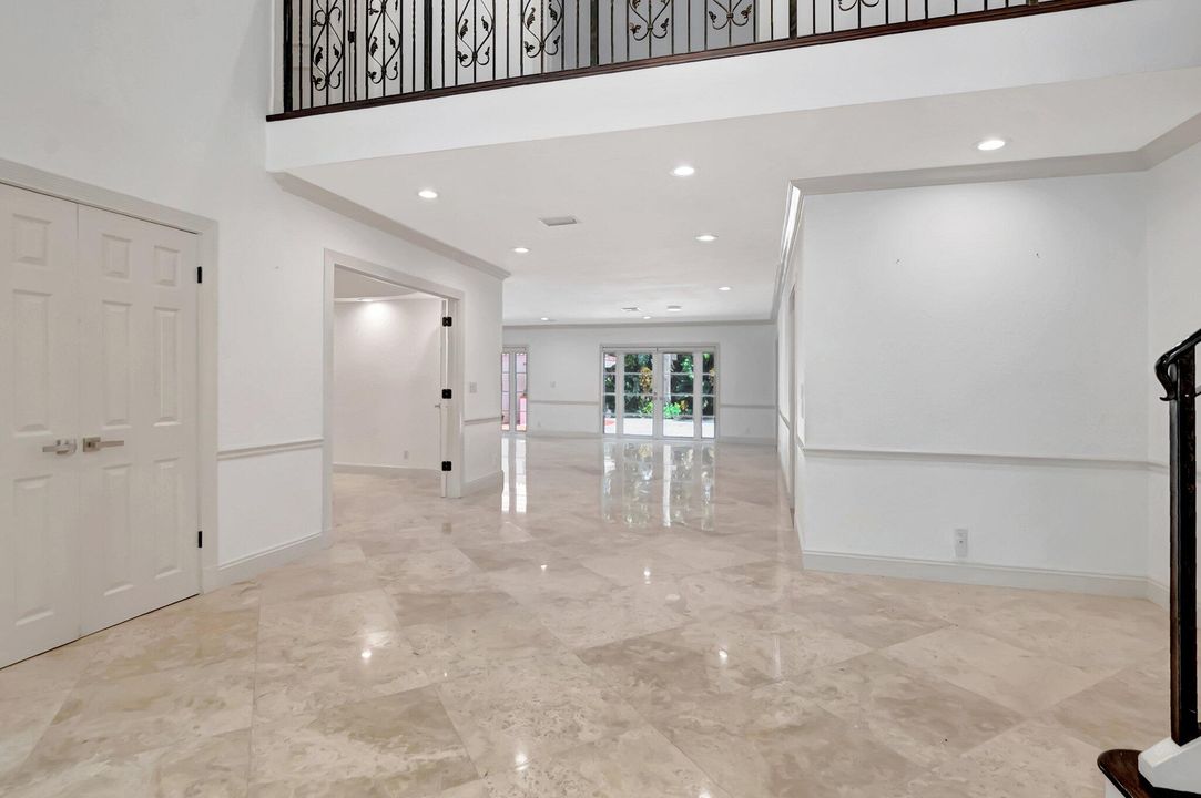 待售: $2,100,000 (6 贝兹, 6 浴室, 5958 平方英尺)