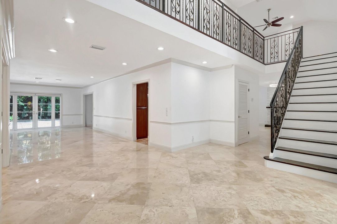 待售: $2,100,000 (6 贝兹, 6 浴室, 5958 平方英尺)