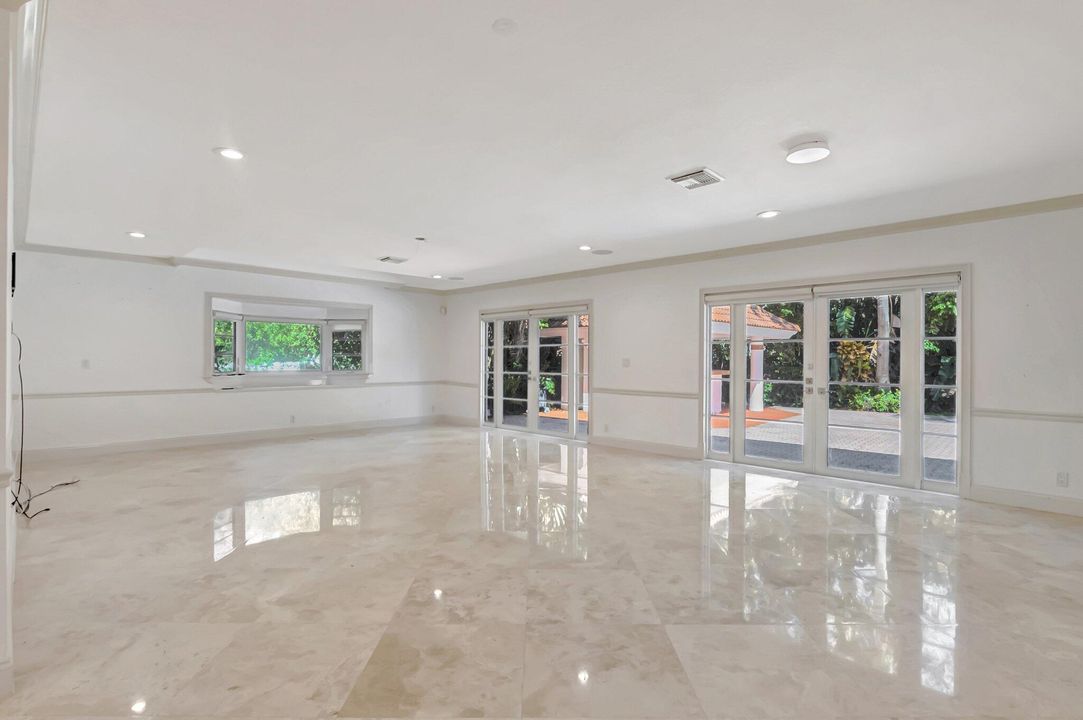 待售: $2,100,000 (6 贝兹, 6 浴室, 5958 平方英尺)