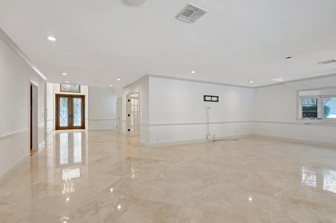 待售: $2,100,000 (6 贝兹, 6 浴室, 5958 平方英尺)