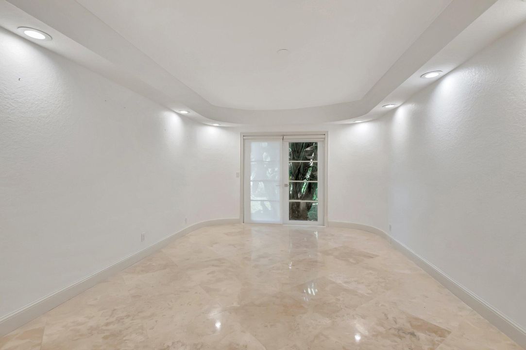 待售: $2,100,000 (6 贝兹, 6 浴室, 5958 平方英尺)