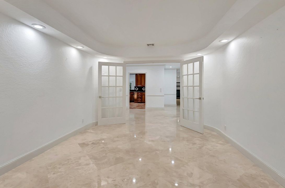 待售: $2,100,000 (6 贝兹, 6 浴室, 5958 平方英尺)