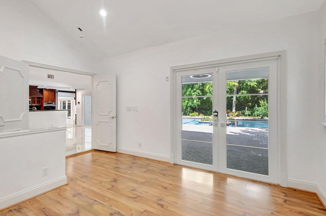 待售: $2,100,000 (6 贝兹, 6 浴室, 5958 平方英尺)