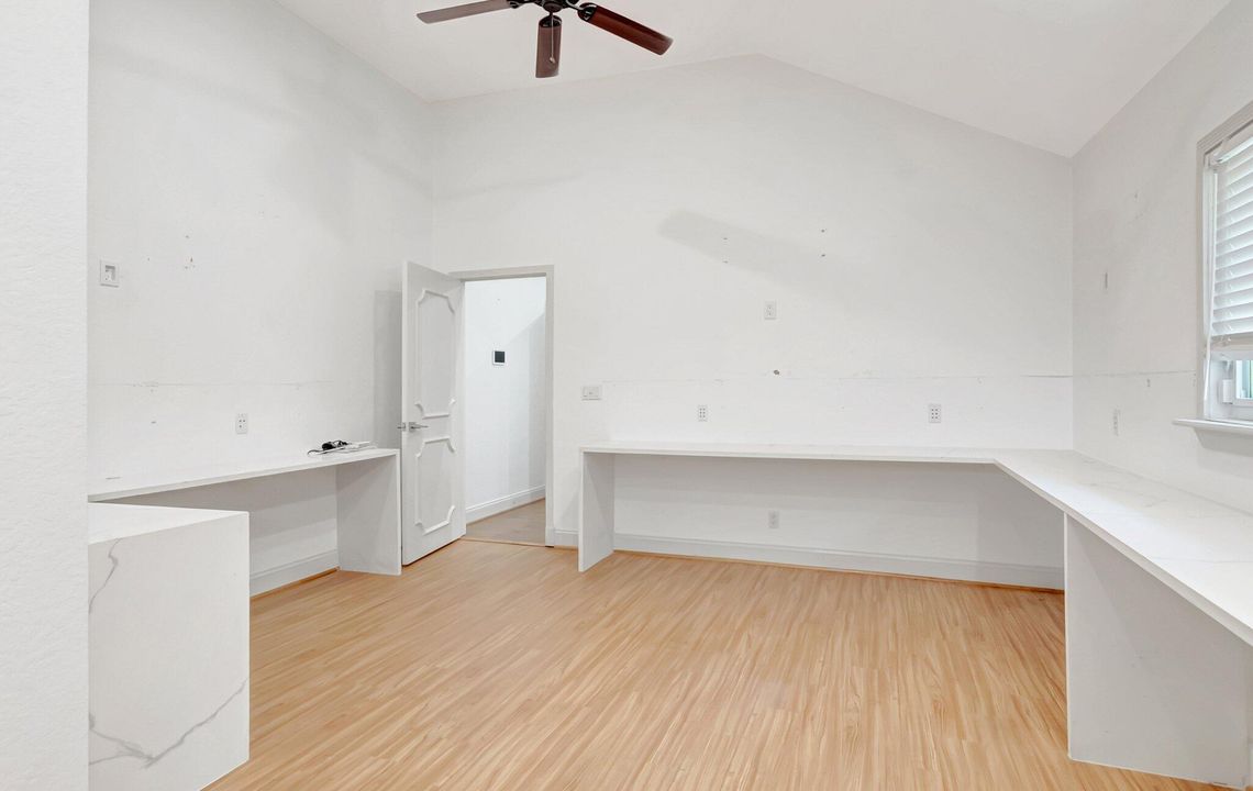 待售: $2,100,000 (6 贝兹, 6 浴室, 5958 平方英尺)