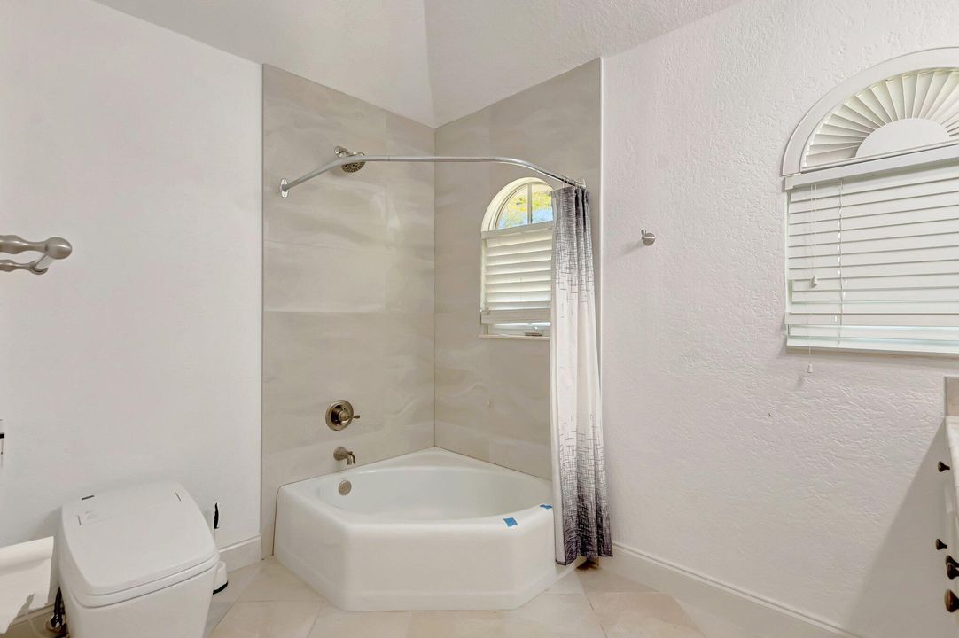 待售: $2,100,000 (6 贝兹, 6 浴室, 5958 平方英尺)