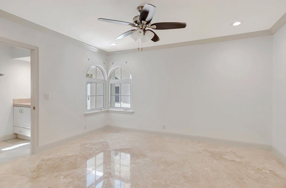 待售: $2,100,000 (6 贝兹, 6 浴室, 5958 平方英尺)