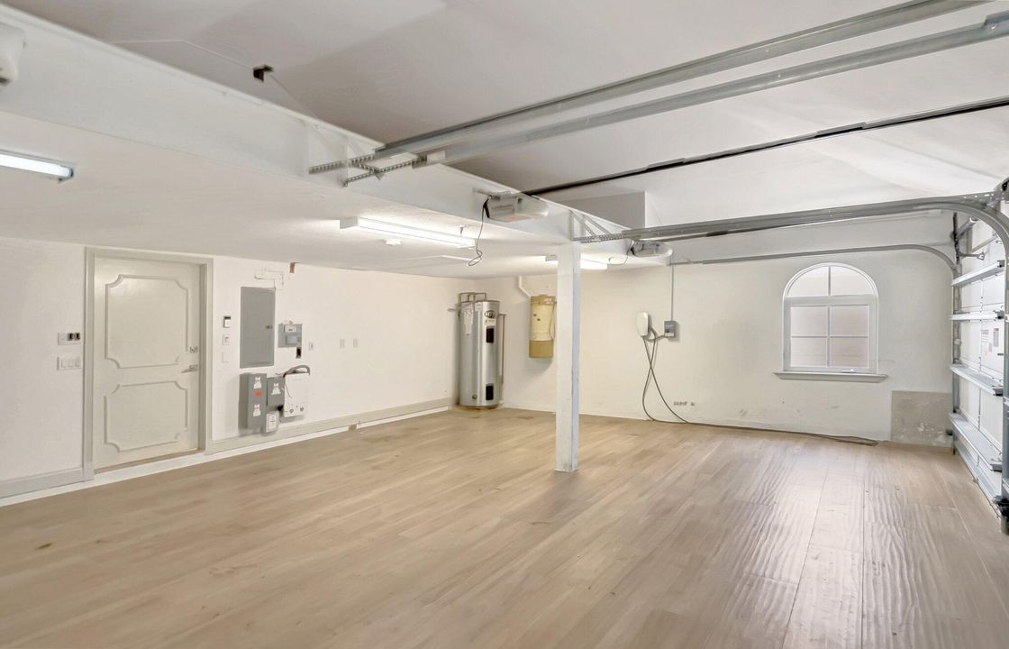 待售: $2,100,000 (6 贝兹, 6 浴室, 5958 平方英尺)