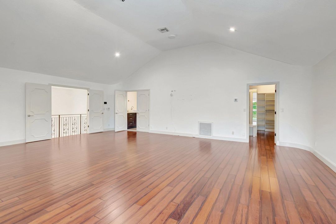 待售: $2,100,000 (6 贝兹, 6 浴室, 5958 平方英尺)