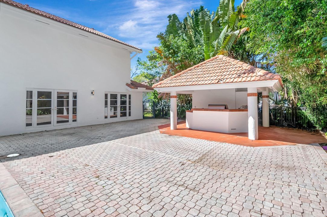 待售: $2,100,000 (6 贝兹, 6 浴室, 5958 平方英尺)