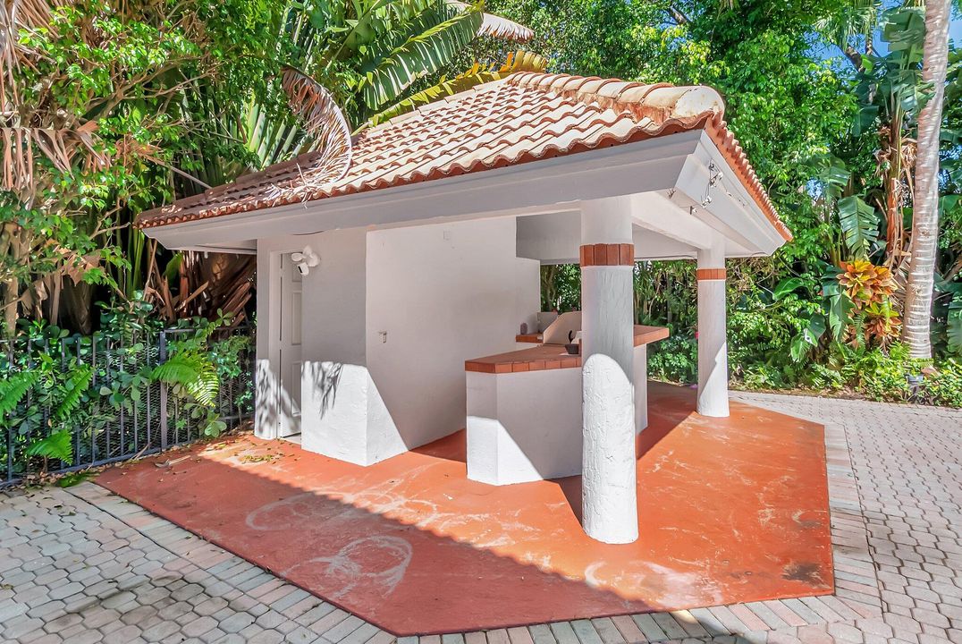 待售: $2,100,000 (6 贝兹, 6 浴室, 5958 平方英尺)