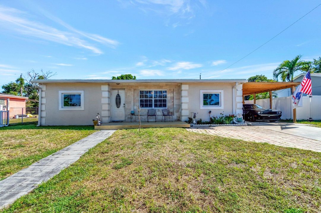 Недавно продано: $412,000 (3 спален, 2 ванн, 978 Квадратных фут)