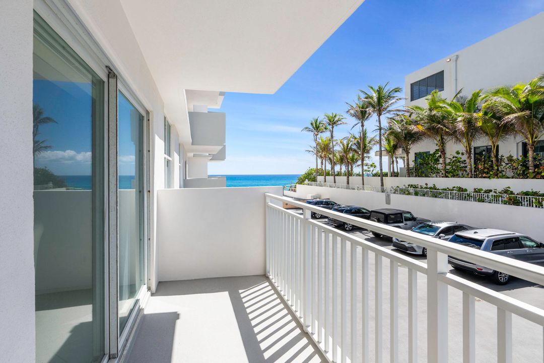 For Sale: $499,000 (2 beds, 2 baths, 1100 Square Feet)