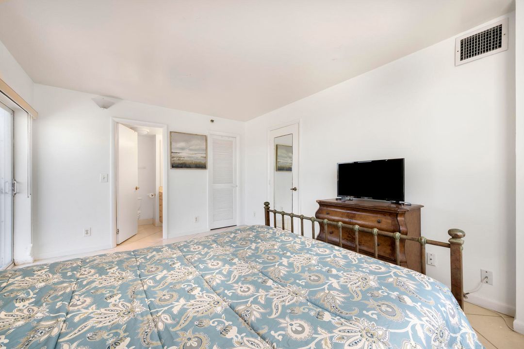 For Sale: $499,000 (2 beds, 2 baths, 1100 Square Feet)