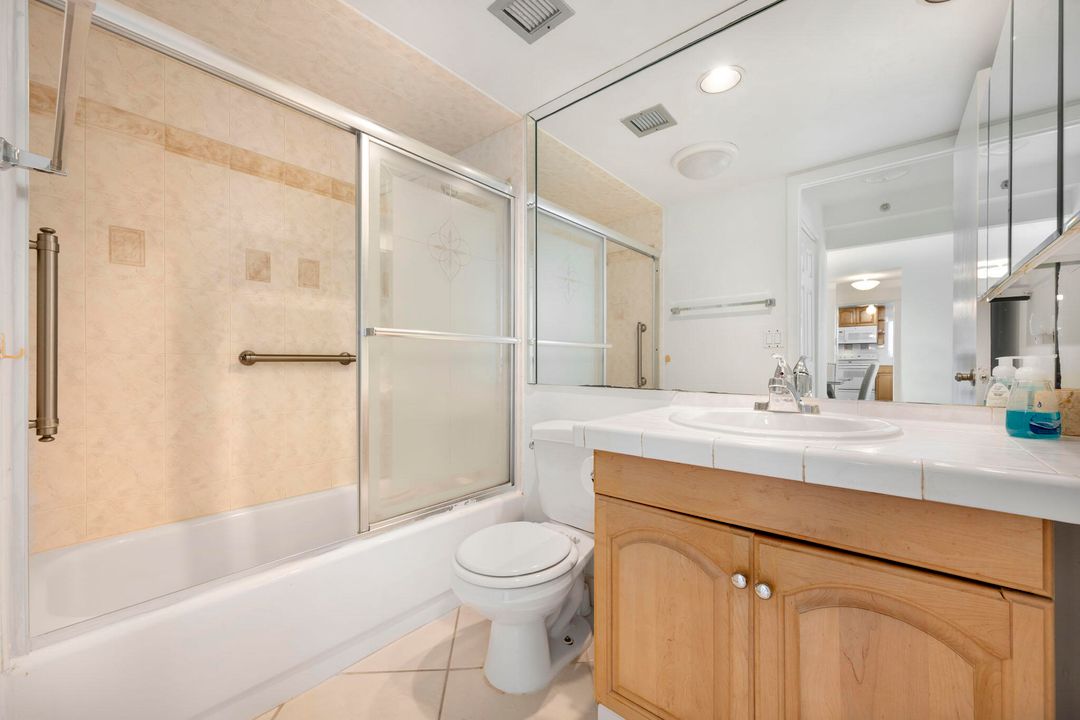 For Sale: $499,000 (2 beds, 2 baths, 1100 Square Feet)