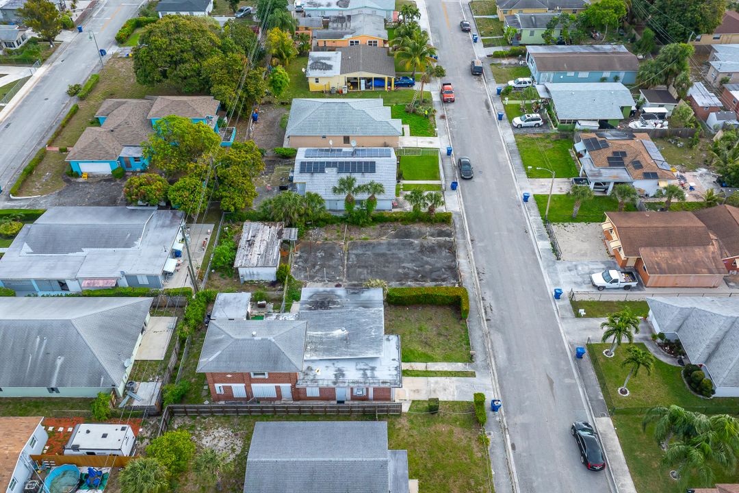 Active With Contract: $100,000 (0 beds, 0 baths, 0 Square Feet)