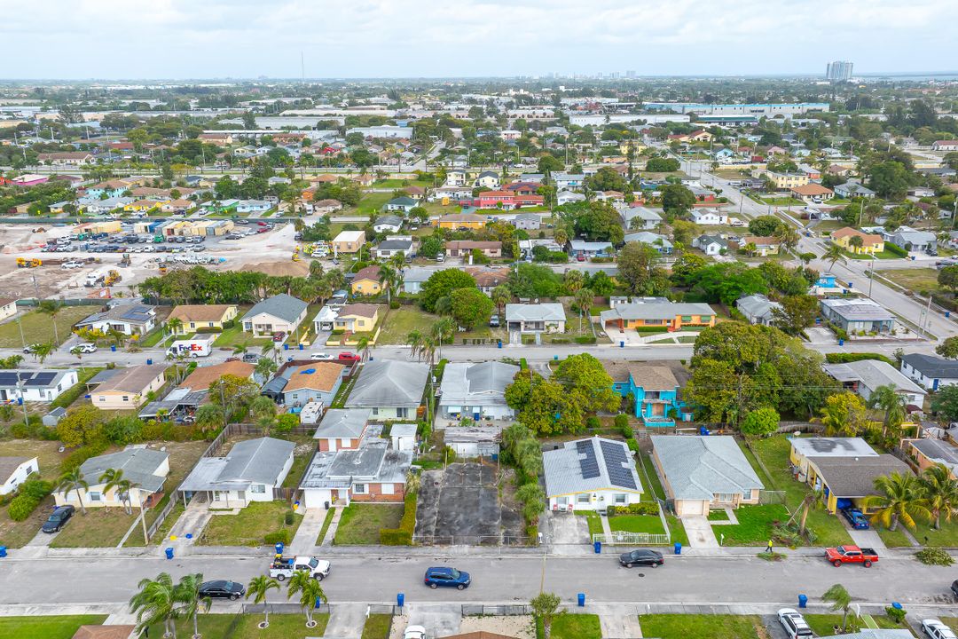 Active With Contract: $100,000 (0 beds, 0 baths, 0 Square Feet)