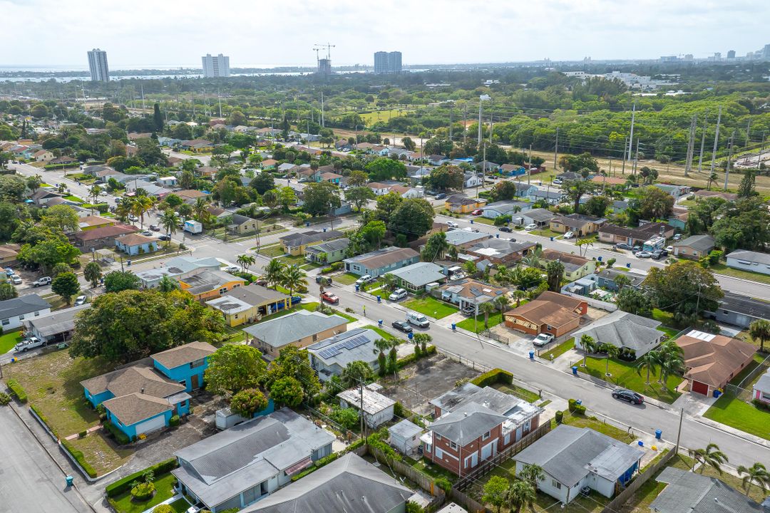 Active With Contract: $100,000 (0 beds, 0 baths, 0 Square Feet)