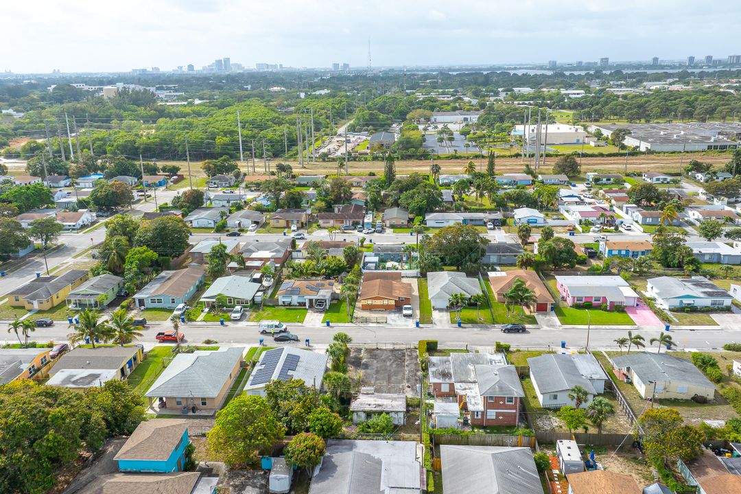 Active With Contract: $100,000 (0 beds, 0 baths, 0 Square Feet)