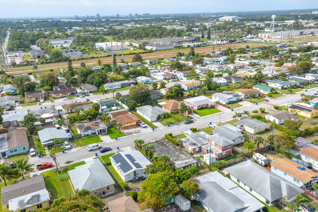 Active With Contract: $100,000 (0 beds, 0 baths, 0 Square Feet)