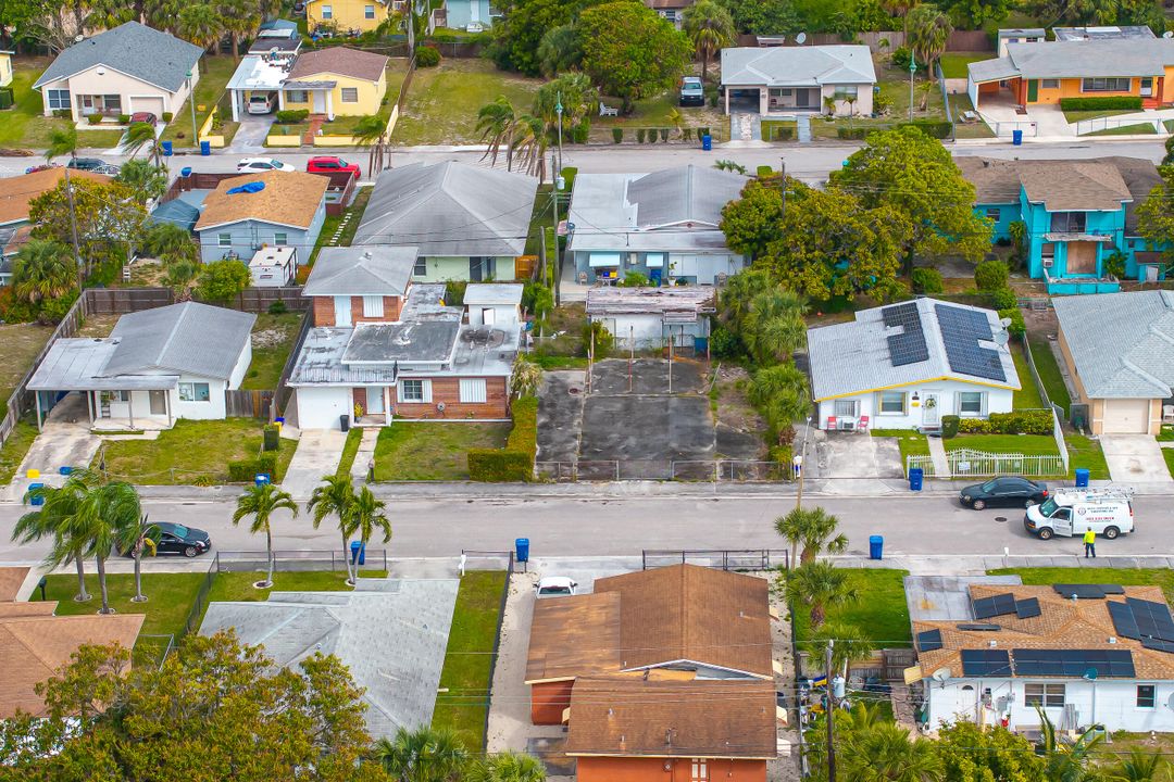 Active With Contract: $100,000 (0 beds, 0 baths, 0 Square Feet)