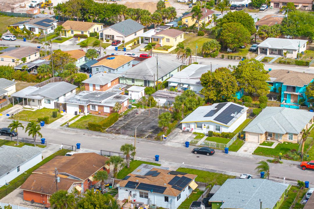 Active With Contract: $100,000 (0 beds, 0 baths, 0 Square Feet)