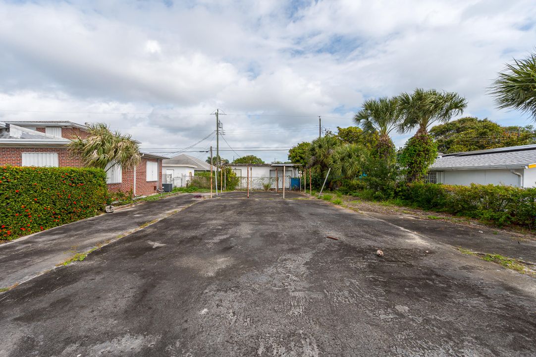 Active With Contract: $100,000 (0 beds, 0 baths, 0 Square Feet)