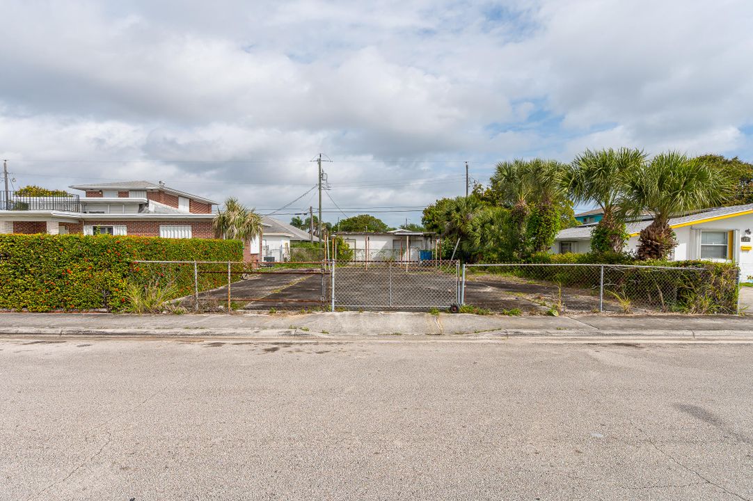 Active With Contract: $100,000 (0 beds, 0 baths, 0 Square Feet)