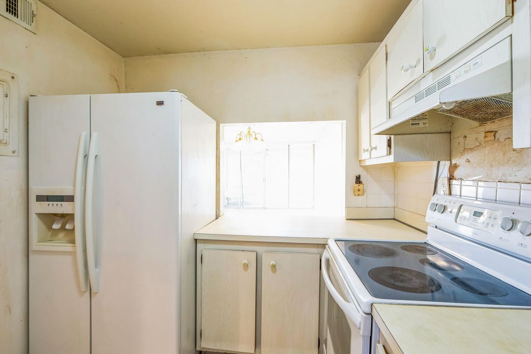 Active With Contract: $149,900 (2 beds, 2 baths, 1000 Square Feet)