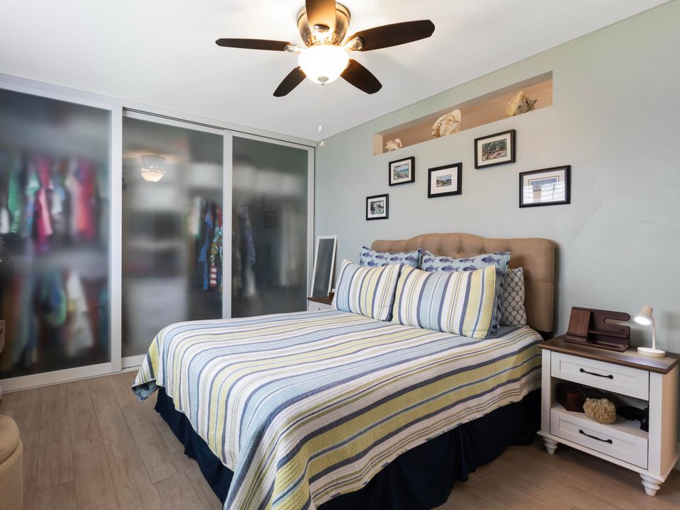 Под контрактом: $219,900 (1 спален, 1 ванн, 678 Квадратных фут)