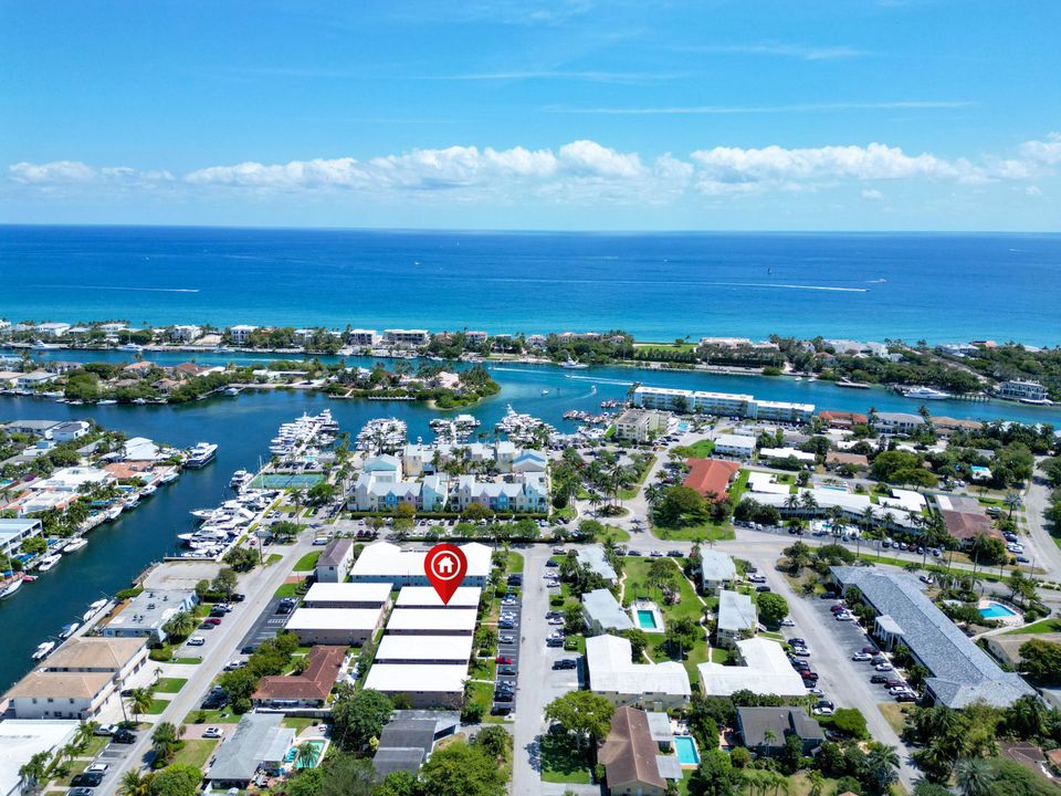 Под контрактом: $219,900 (1 спален, 1 ванн, 678 Квадратных фут)