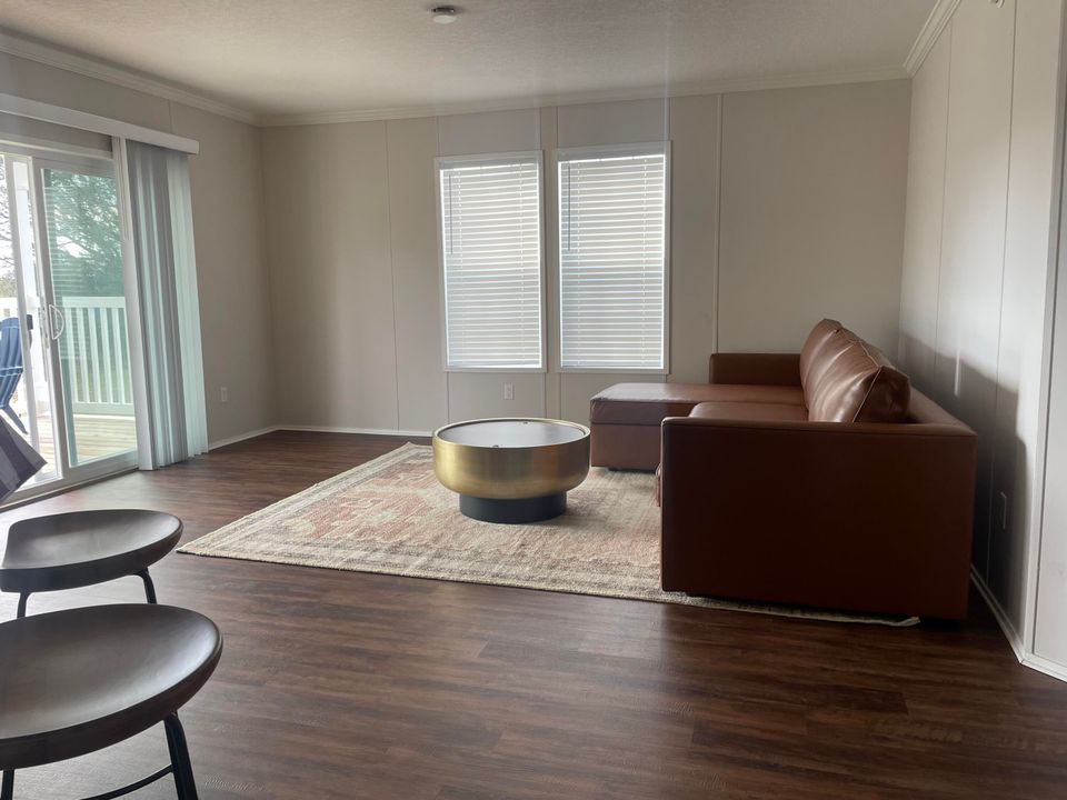 На продажу: $599,000 (2 спален, 2 ванн, 1174 Квадратных фут)