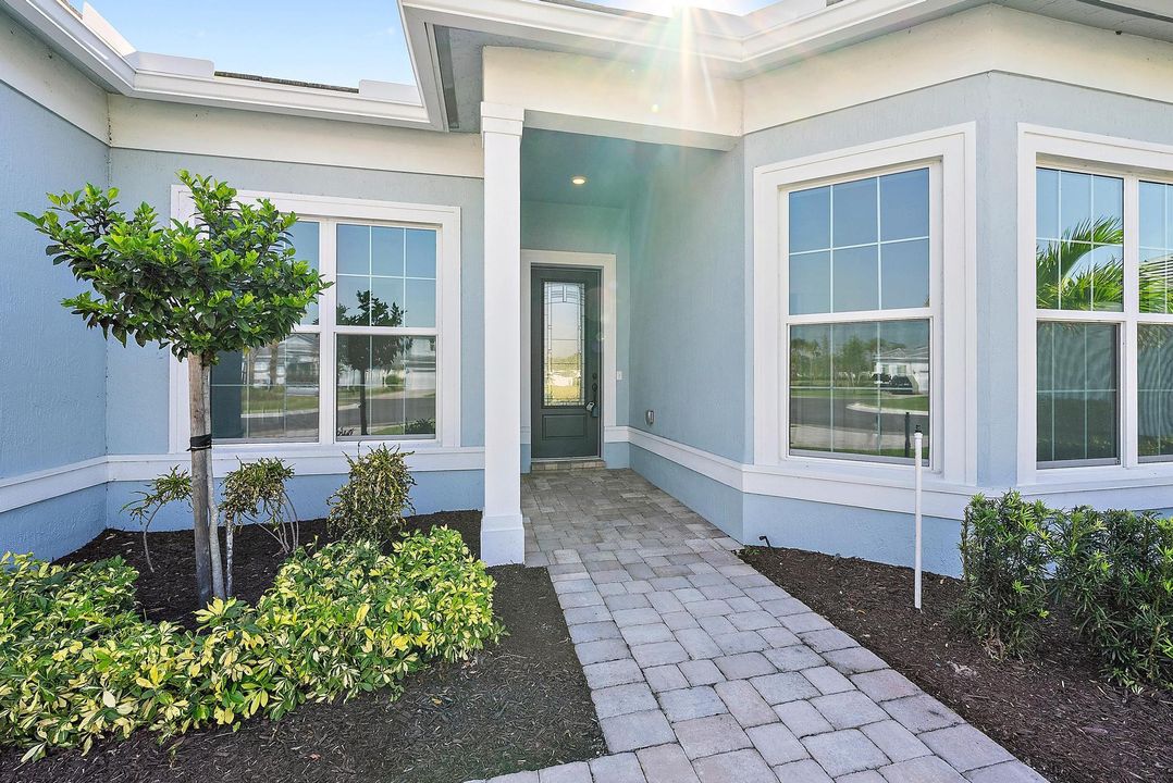 For Sale: $1,099,000 (4 beds, 3 baths, 2951 Square Feet)