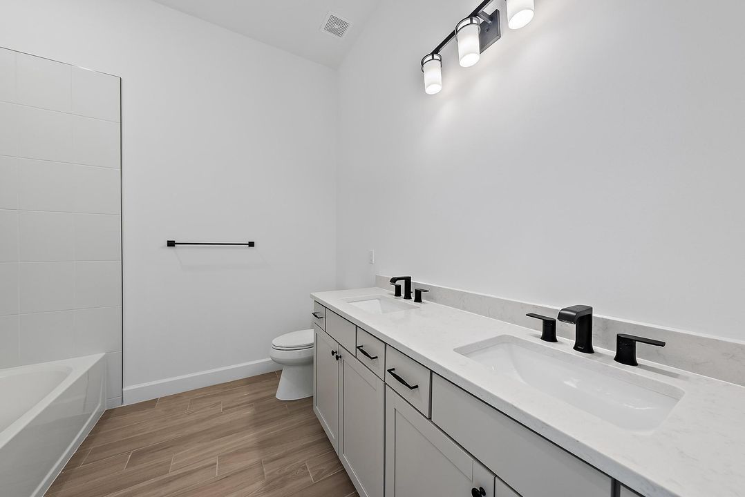 For Sale: $1,099,000 (4 beds, 3 baths, 2951 Square Feet)