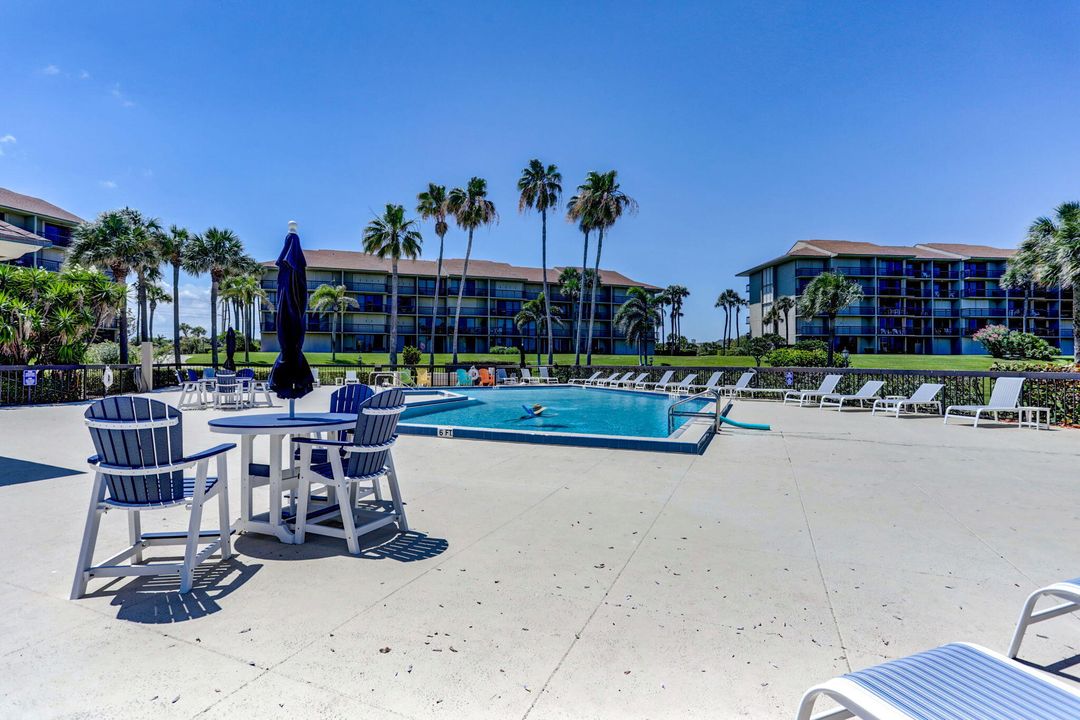 合同活跃: $7,500 (2 贝兹, 2 浴室, 1332 平方英尺)