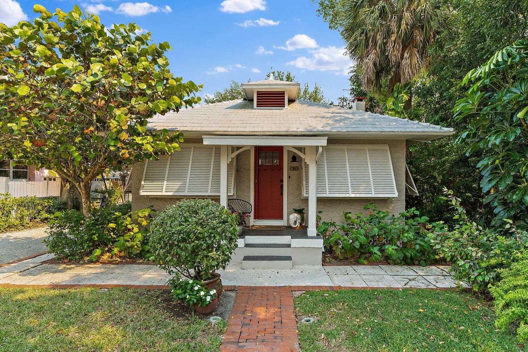 Недавно продано: $450,000 (2 спален, 1 ванн, 1052 Квадратных фут)