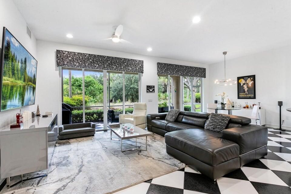 En Venta: $499,000 (3 camas, 2 baños, 1964 Pies cuadrados)