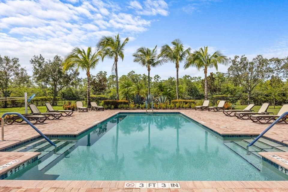 En Venta: $499,000 (3 camas, 2 baños, 1964 Pies cuadrados)