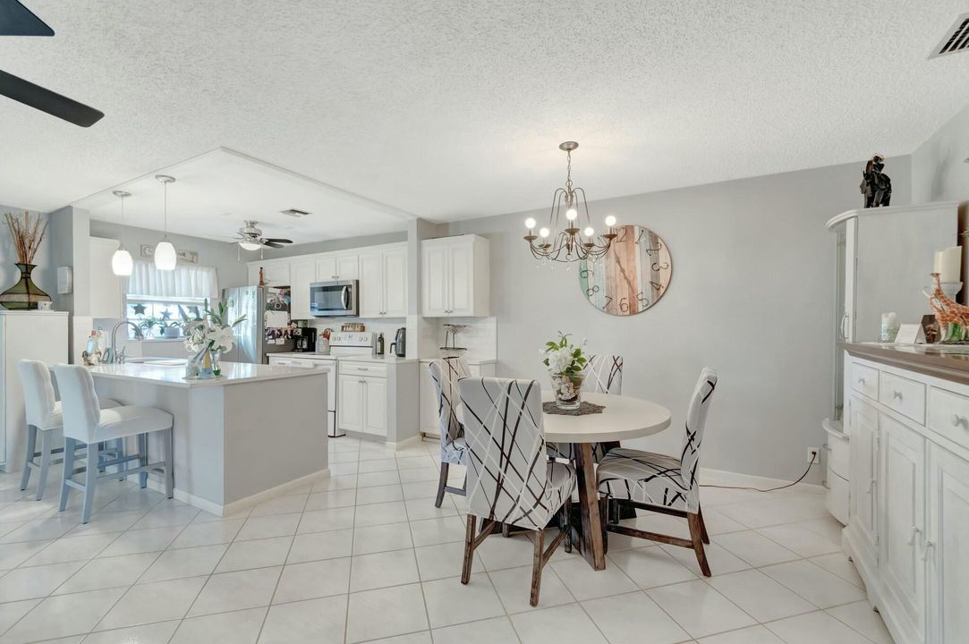 Recently Sold: $240,000 (1 beds, 2 baths, 1068 Square Feet)