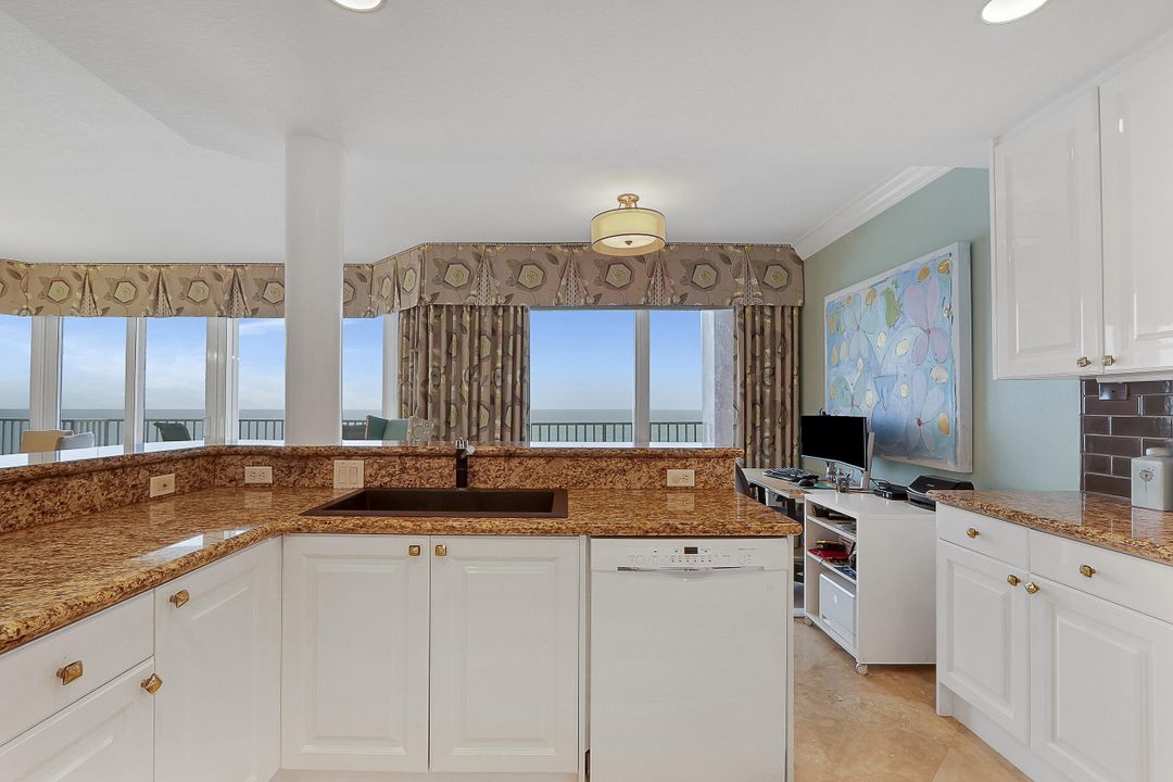 Active With Contract: $17,000 (3 beds, 3 baths, 2792 Square Feet)