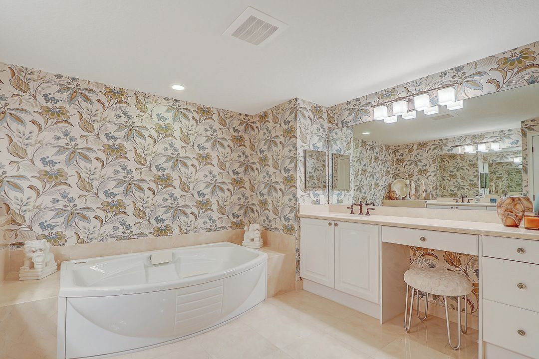 Active With Contract: $17,000 (3 beds, 3 baths, 2792 Square Feet)