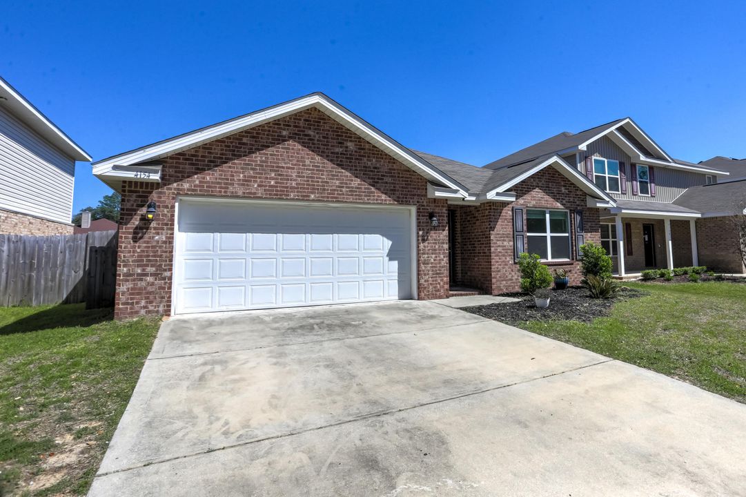 For Sale: $235,000 (4 beds, 2 baths, 1846 Square Feet)