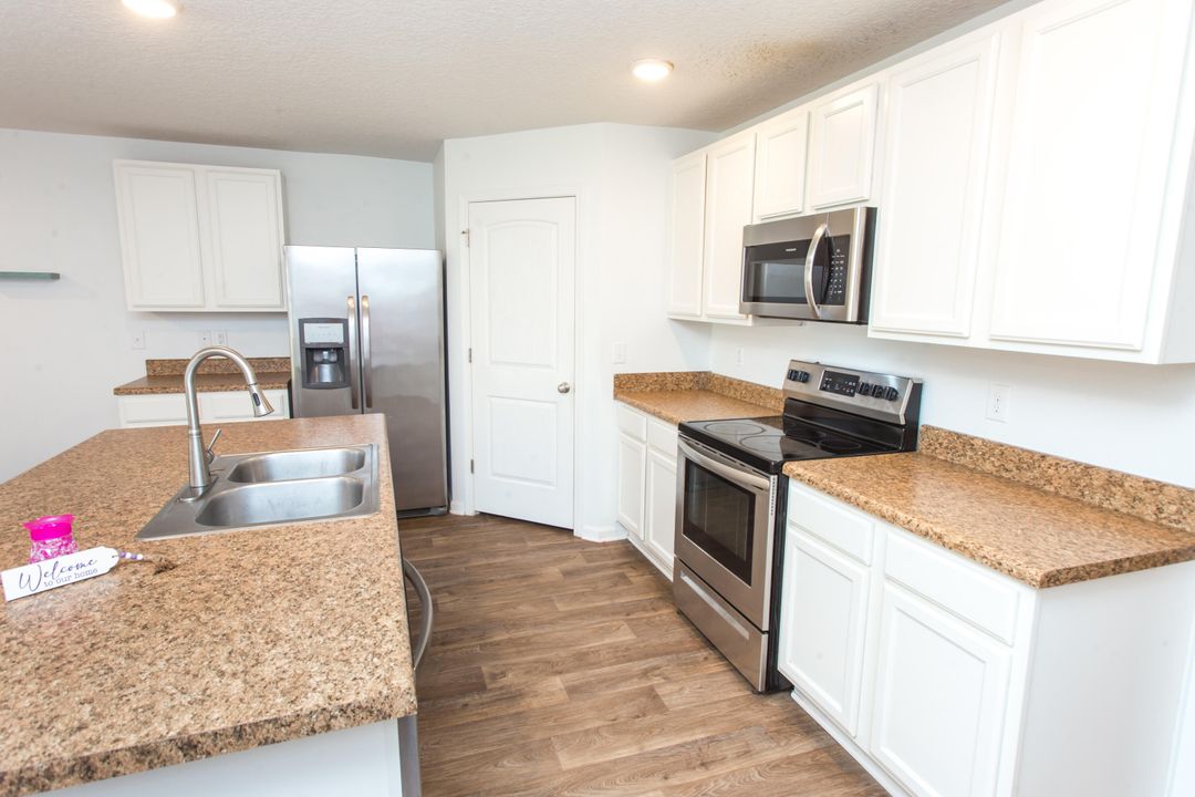 For Sale: $235,000 (4 beds, 2 baths, 1846 Square Feet)