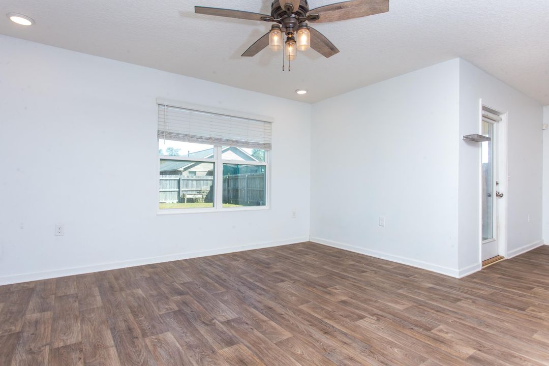 For Sale: $235,000 (4 beds, 2 baths, 1846 Square Feet)