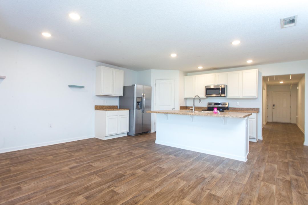 For Sale: $235,000 (4 beds, 2 baths, 1846 Square Feet)