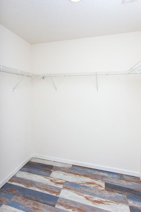 For Sale: $235,000 (4 beds, 2 baths, 1846 Square Feet)