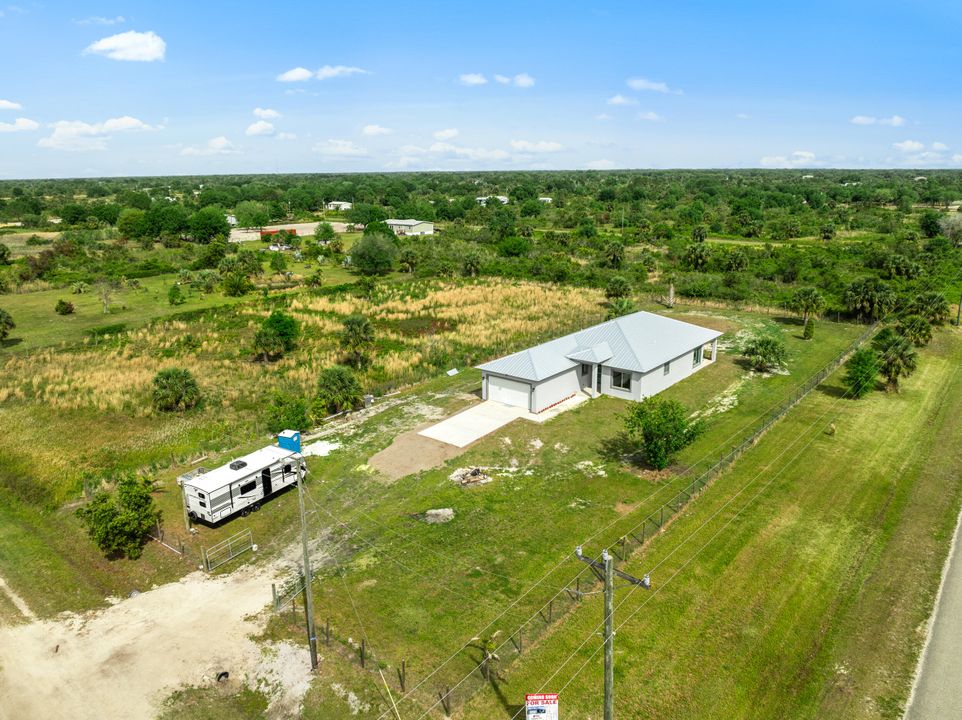 На продажу: $524,900 (4 спален, 2 ванн, 2111 Квадратных фут)