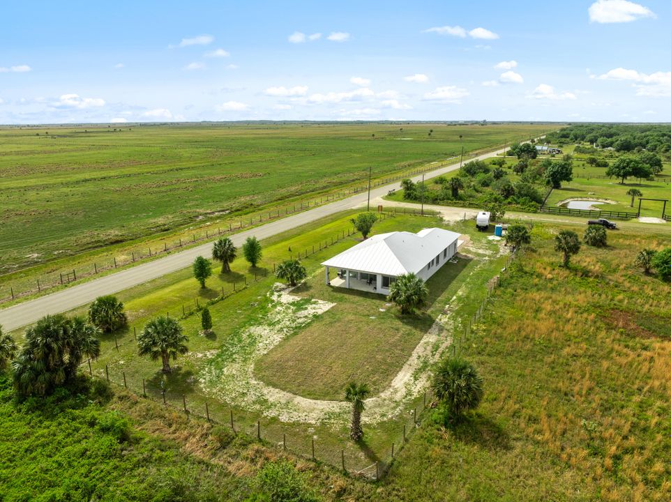 На продажу: $524,900 (4 спален, 2 ванн, 2111 Квадратных фут)