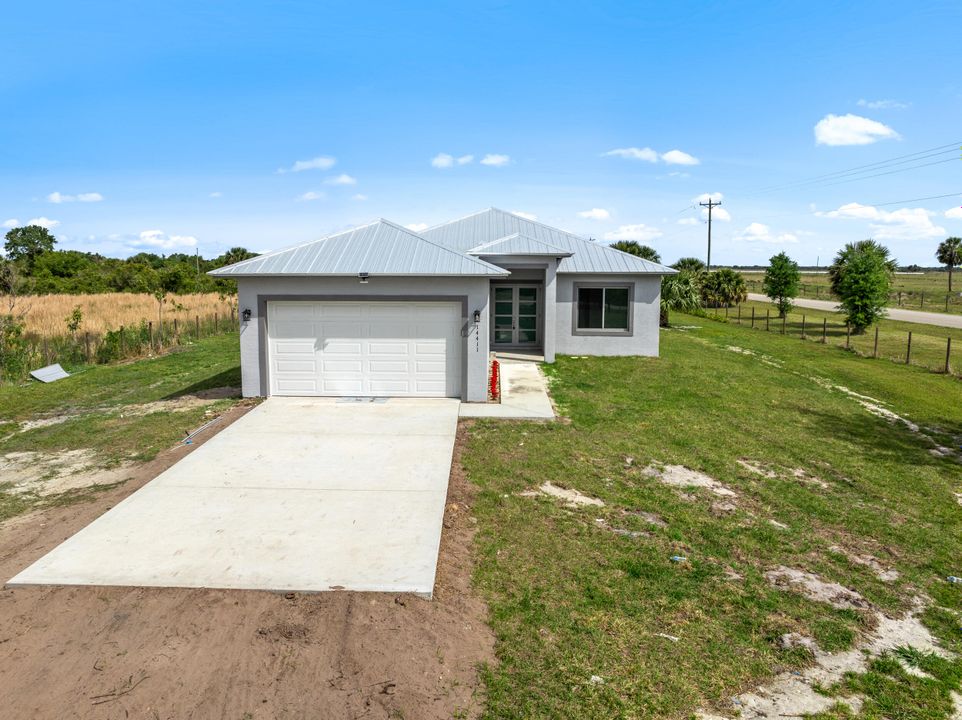 На продажу: $524,900 (4 спален, 2 ванн, 2111 Квадратных фут)